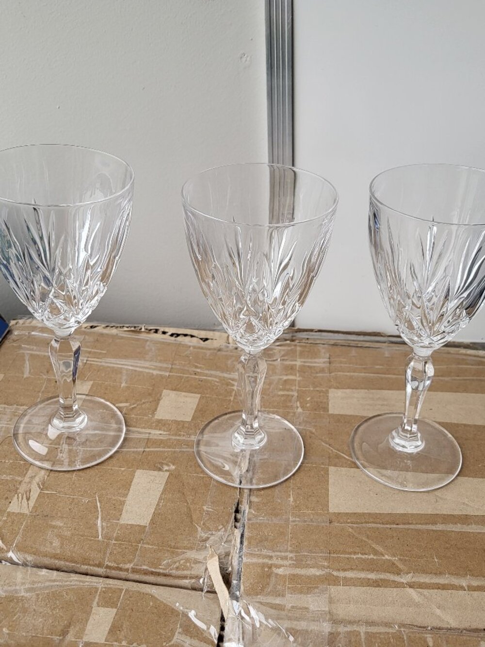 Set Of 3 Vintage Derwent Crystal Wine Glasses RARE FIND SEE PICTURES